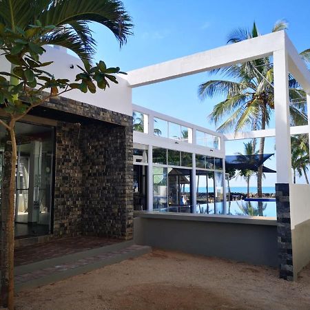 Saara Beach Hotel Marawila Luaran gambar