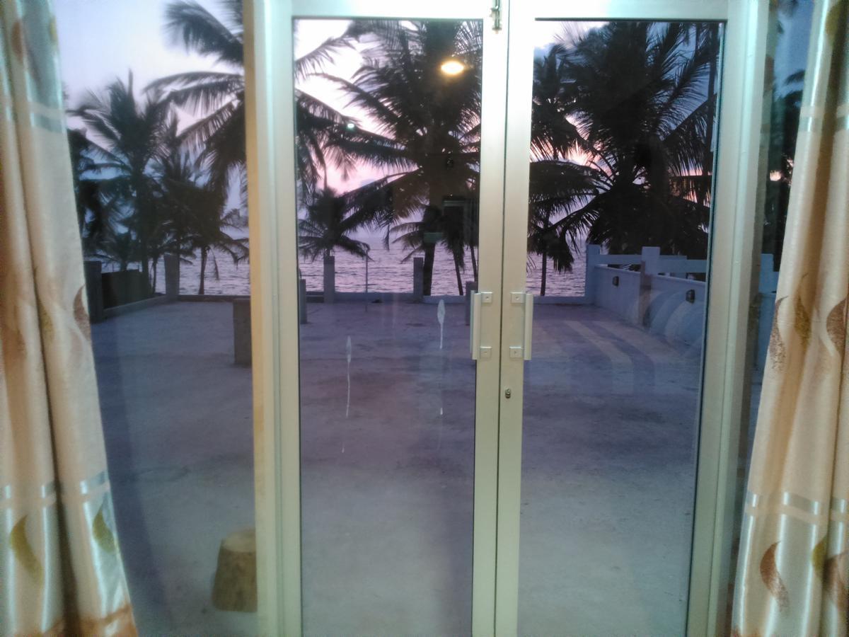Saara Beach Hotel Marawila Luaran gambar