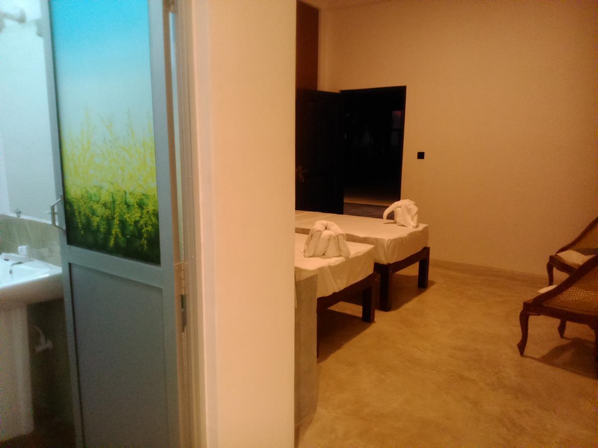 Saara Beach Hotel Marawila Luaran gambar