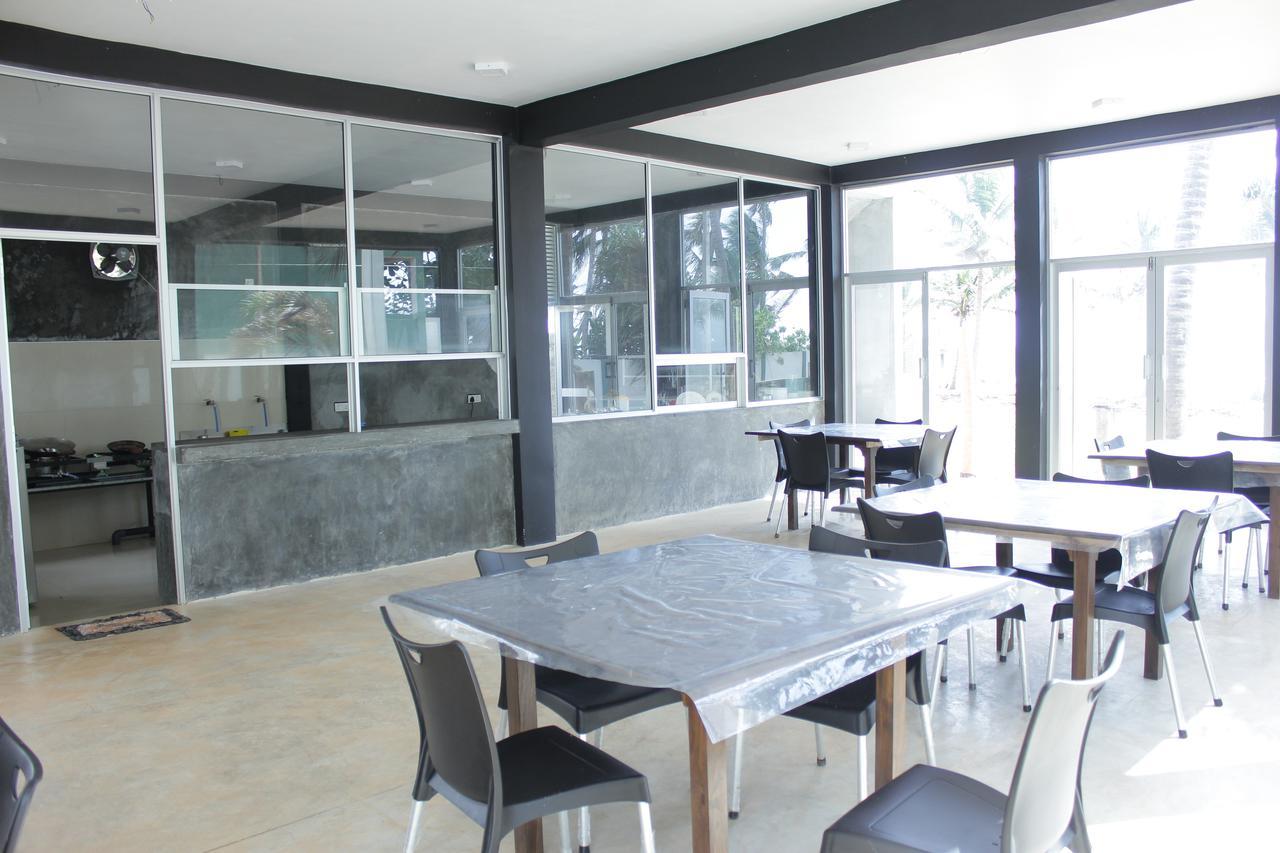 Saara Beach Hotel Marawila Luaran gambar