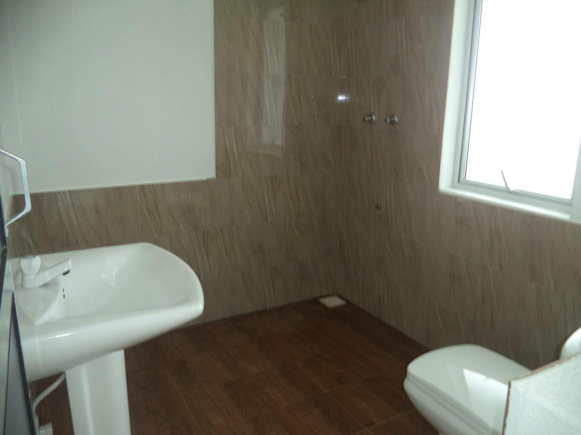 Saara Beach Hotel Marawila Luaran gambar