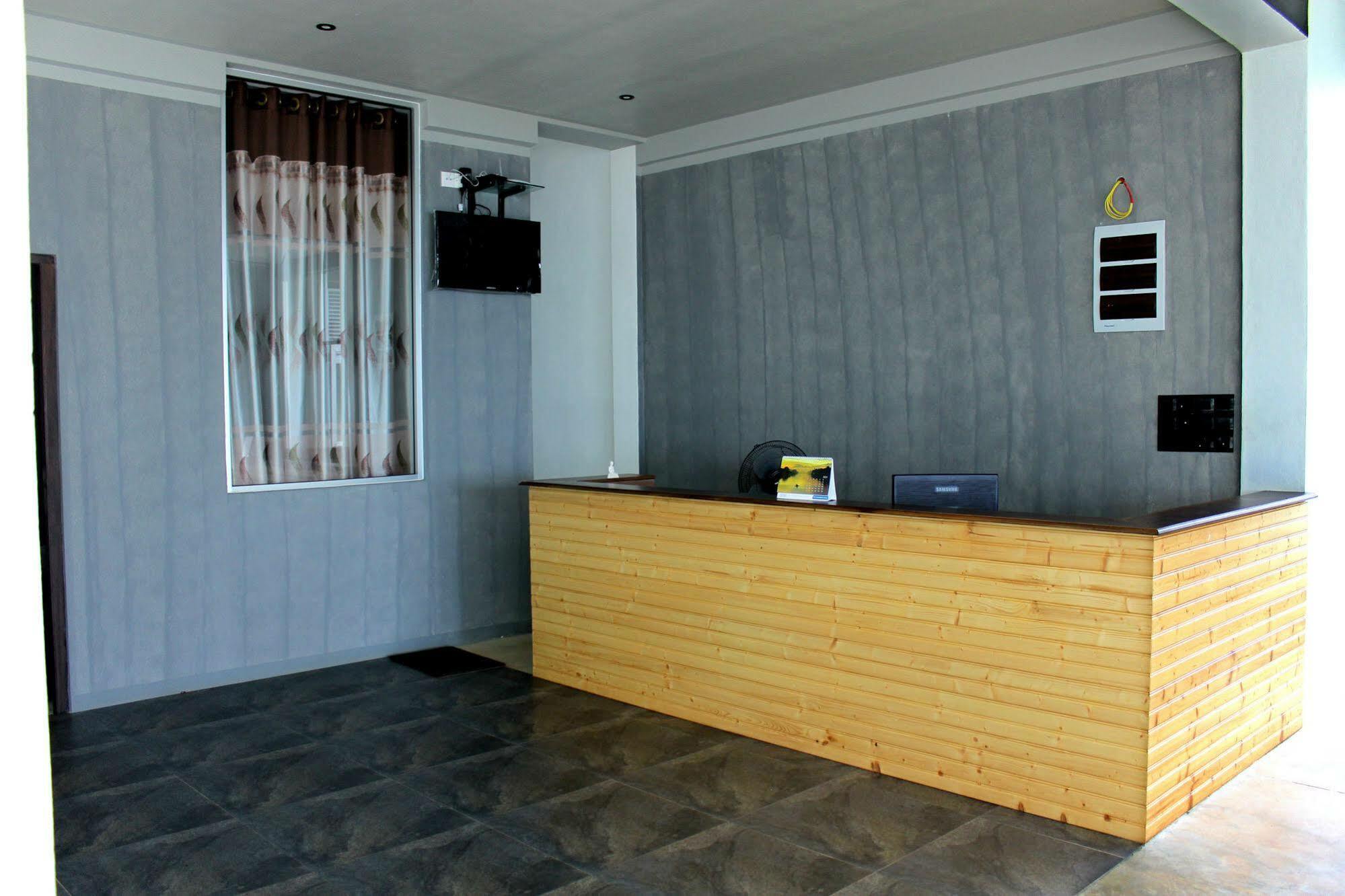 Saara Beach Hotel Marawila Luaran gambar